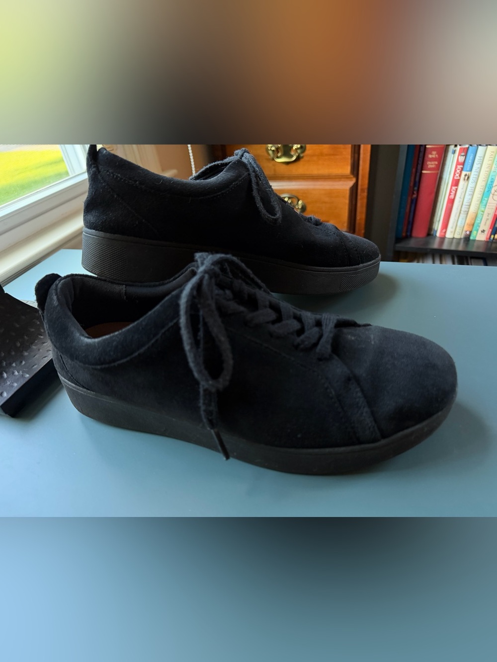 Fitflop women’s  Rally Black Suede Low-Top Lace-Up Sneakers